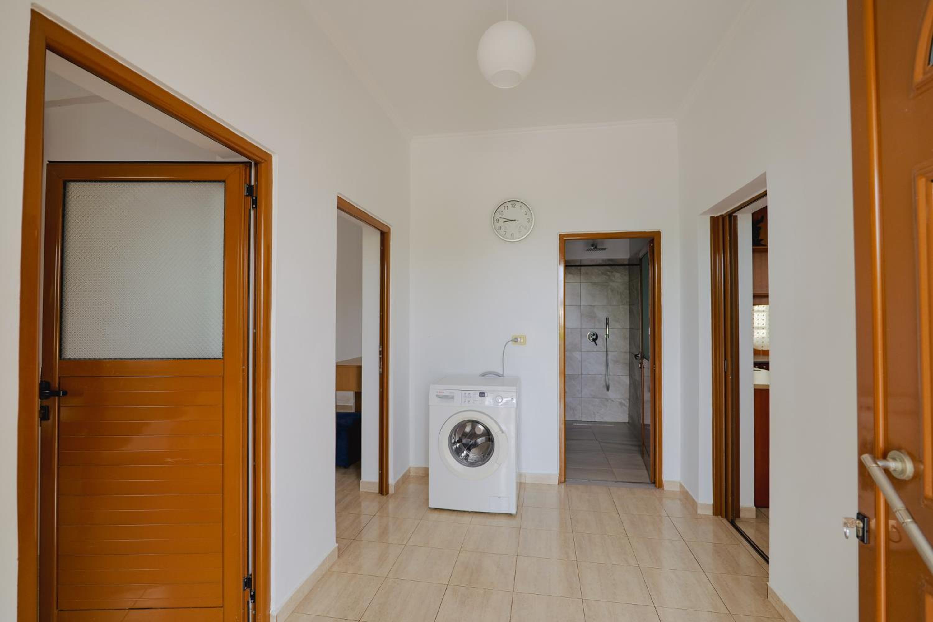 Violeta apartments Ksamil