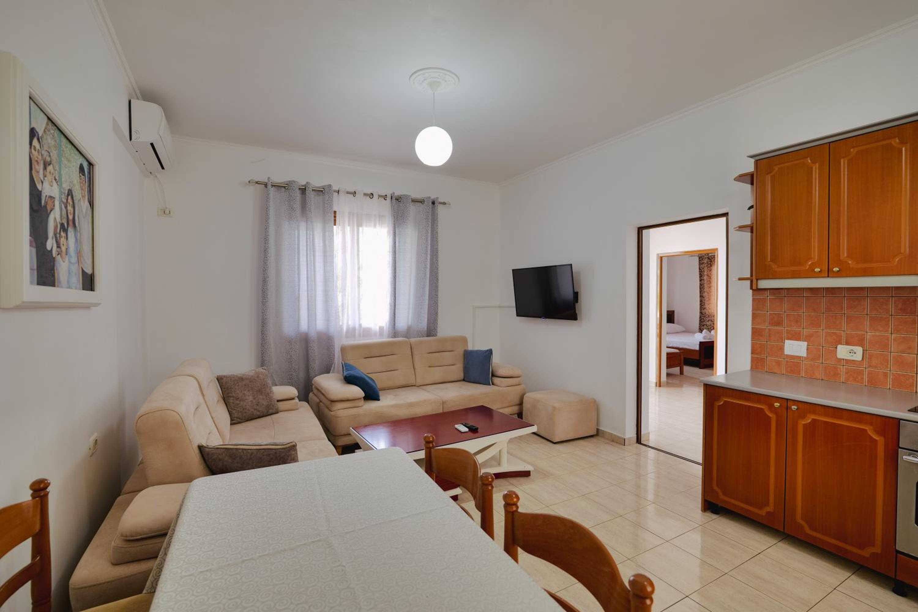 Violeta apartments Ksamil