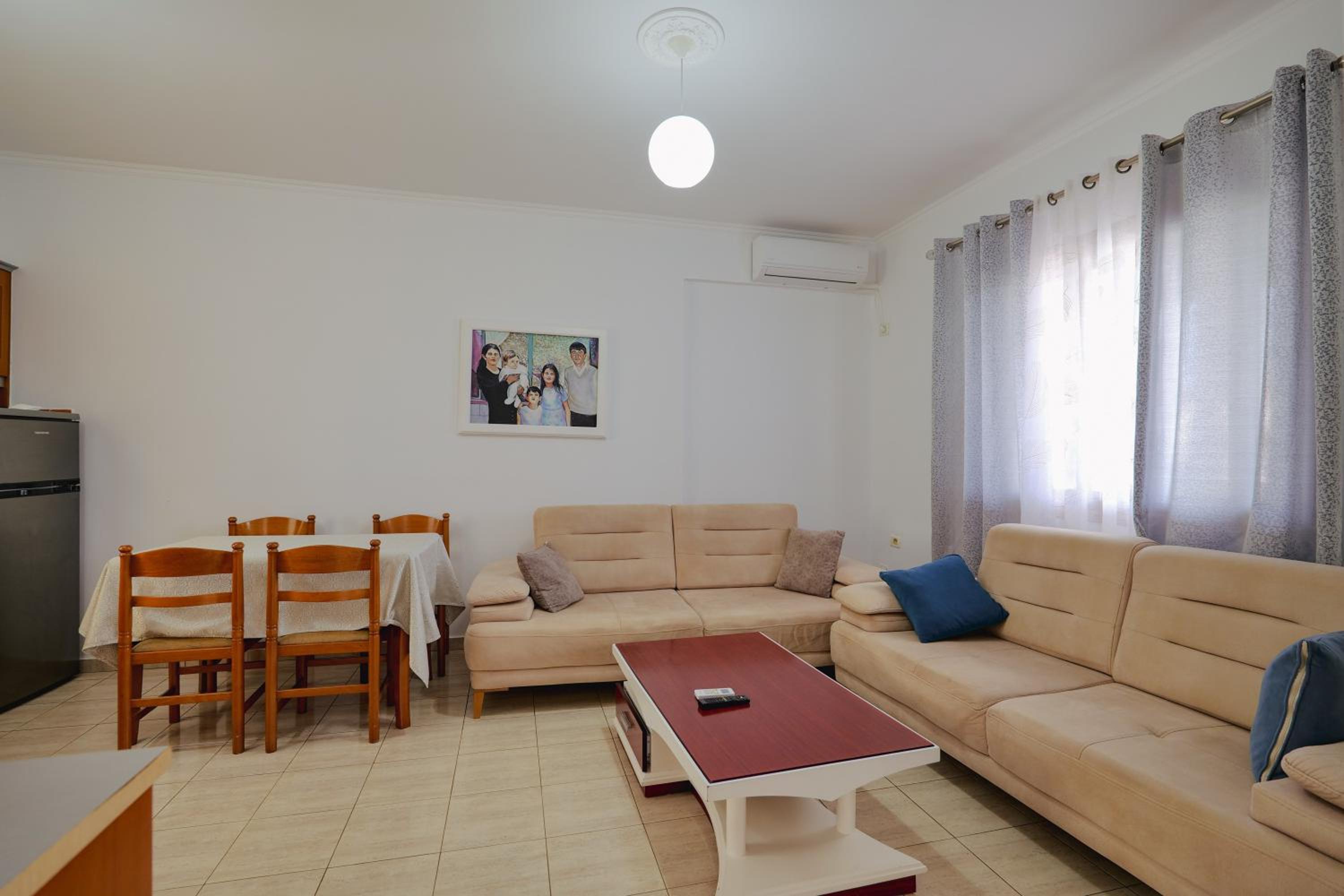 Violeta apartments Ksamil