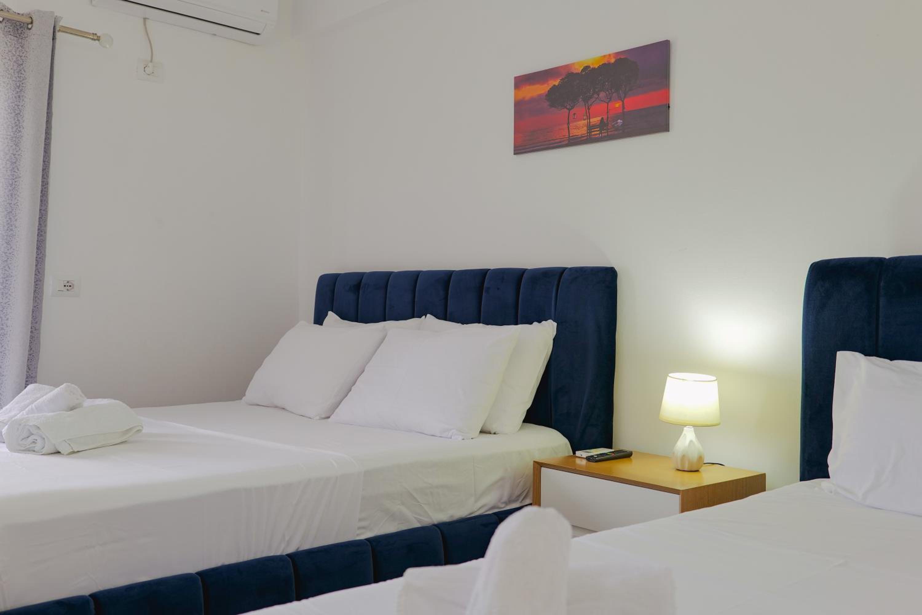 Violeta apartments Ksamil