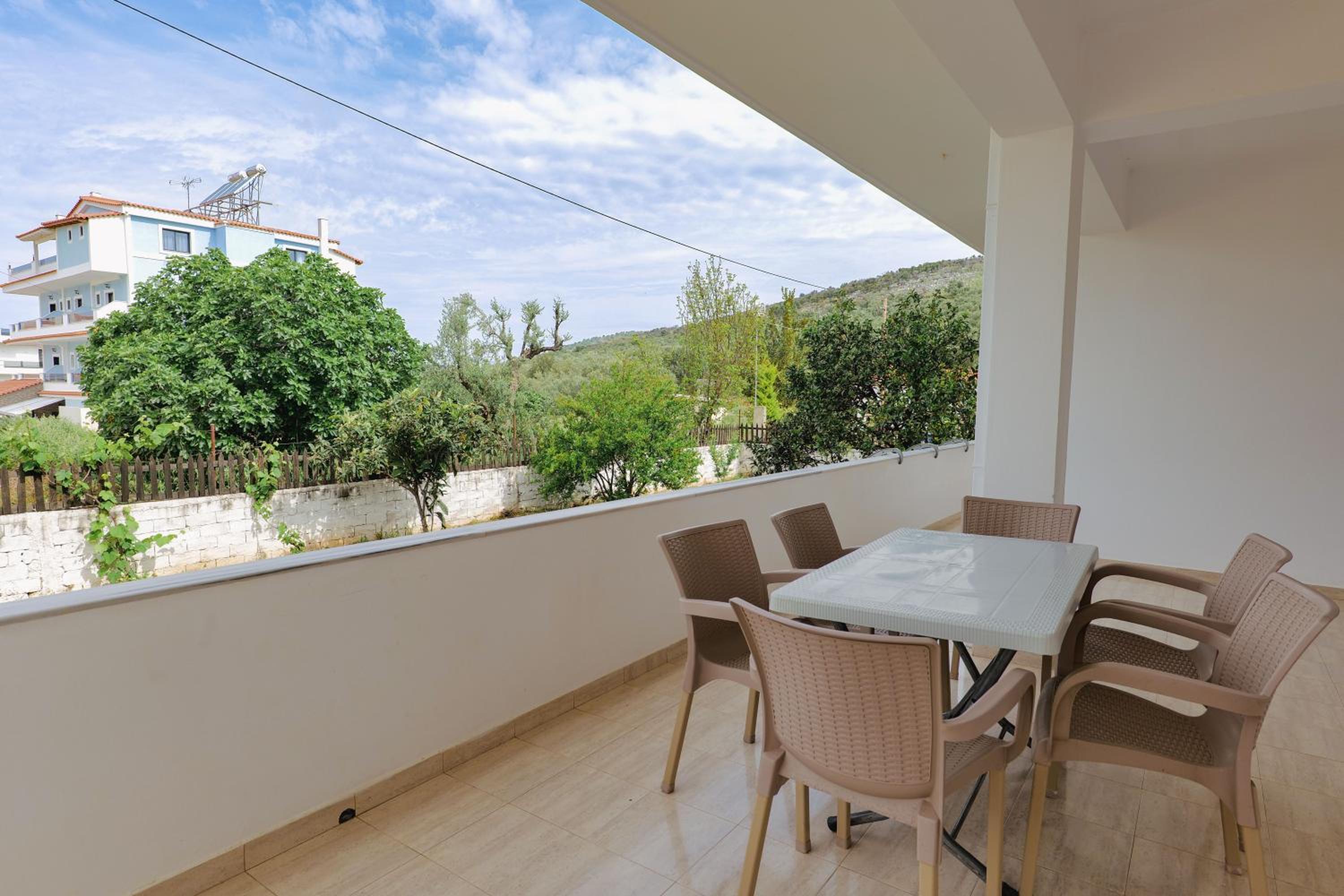 Violeta apartments Ksamil