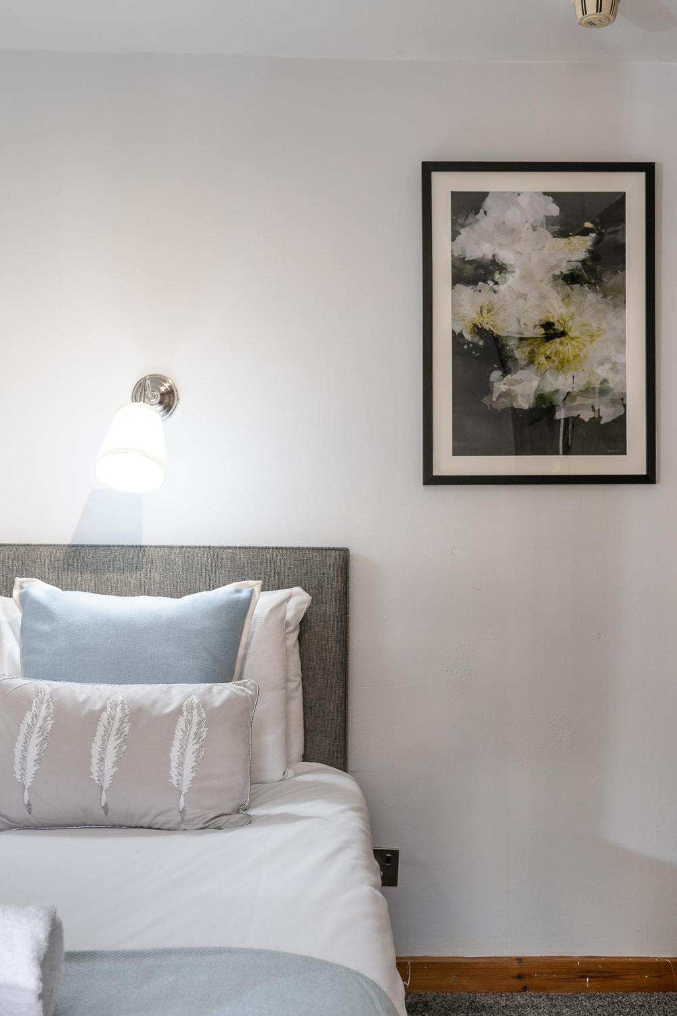 New Lodge Rooms- with Free Parking