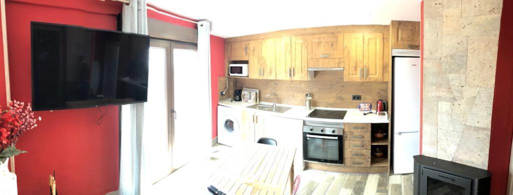 Apartamentos DELUXE Con Jacuzzi o Chimenea LOVE FOR TWO photo 2