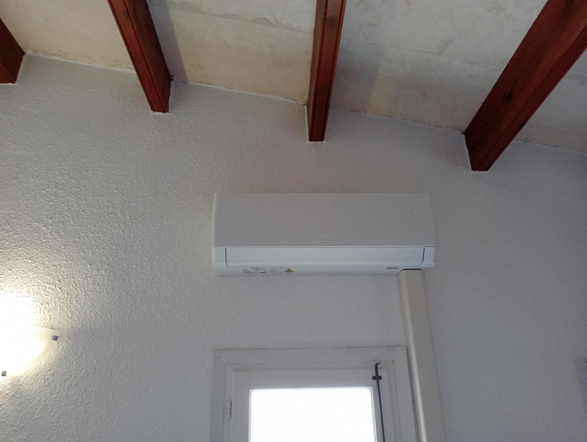 Apartamento con piscina y terraza en Ciutadella, Cala en Blanes photo 4