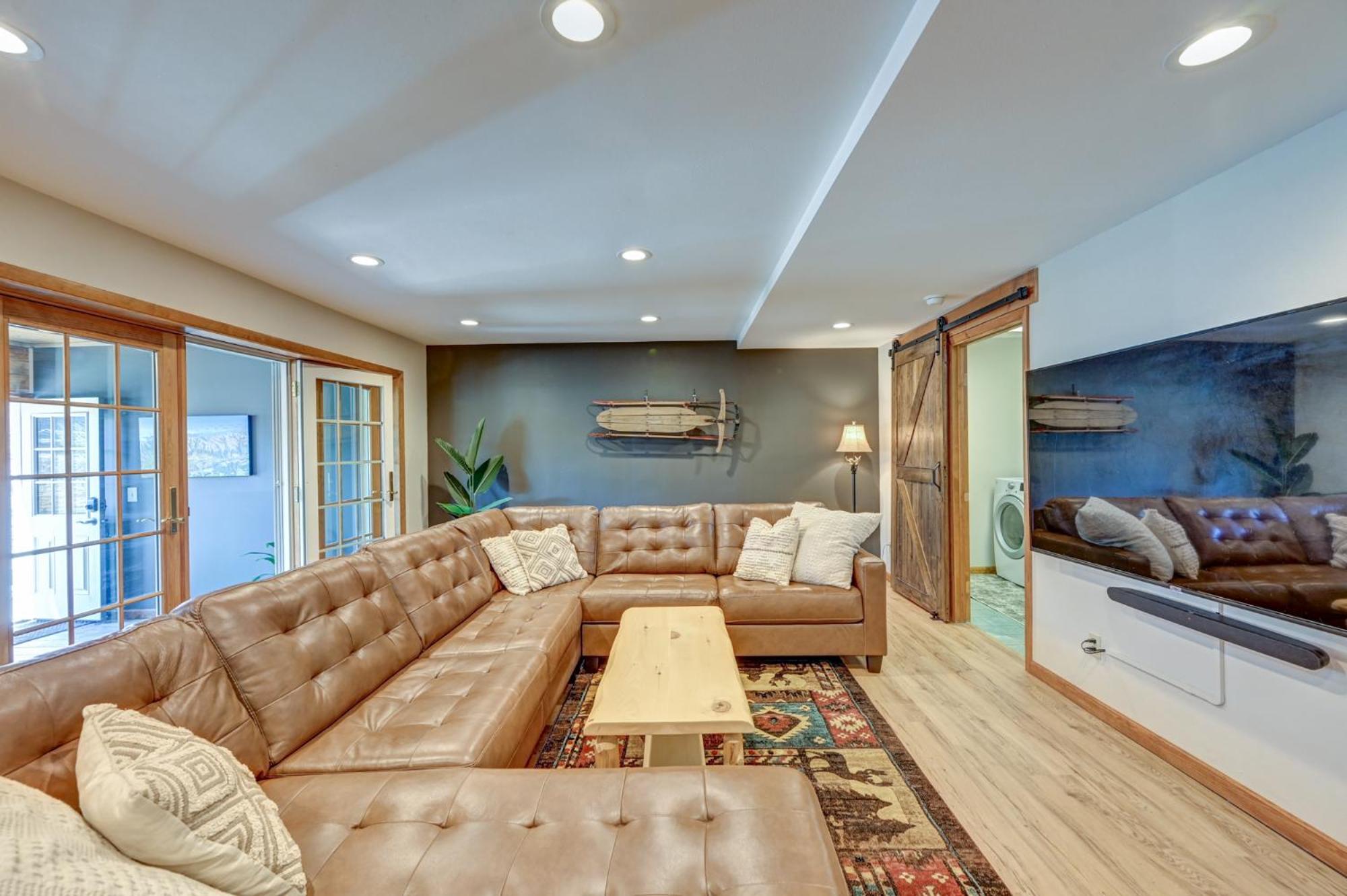 Great Salida Getaway - 20 minutes to Monarch with Spa & Gameroom view 5