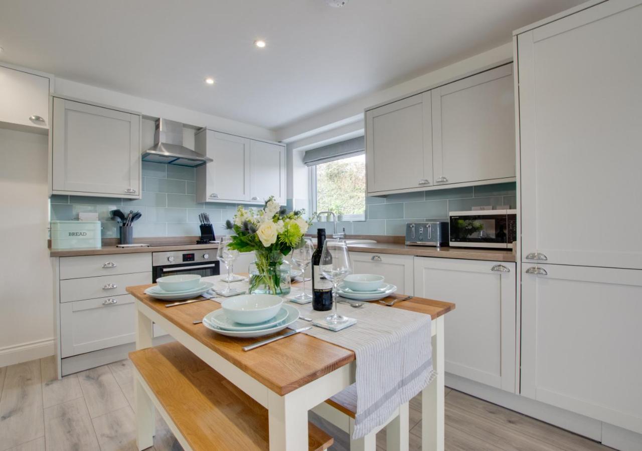 3 Bed in Little Petherick oc-p00899 view 2