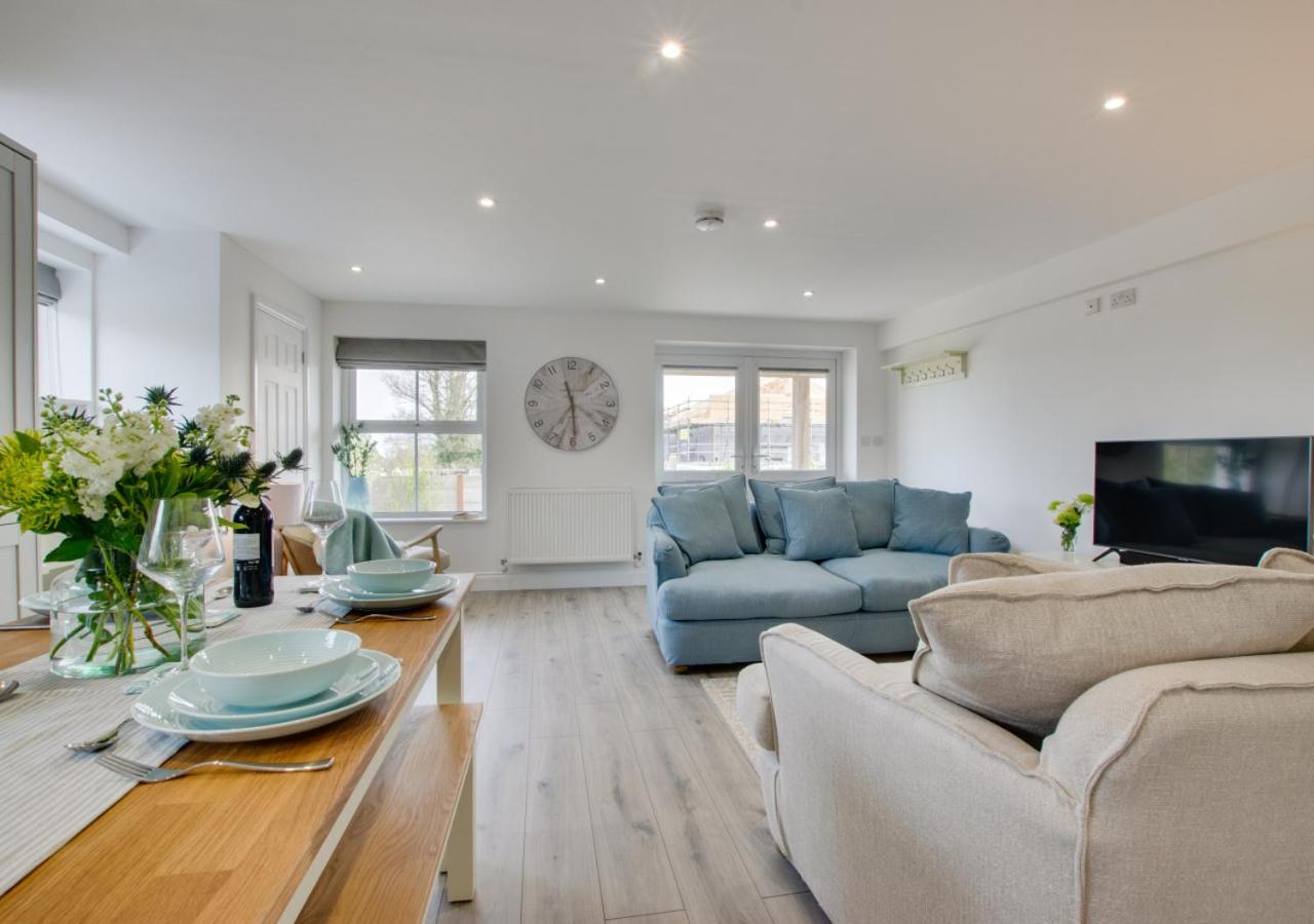 3 Bed in Little Petherick oc-p00899 view 5