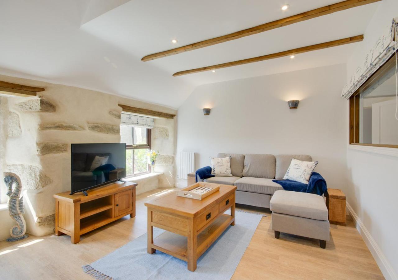 1 Bed in Porthleven oc-p00898