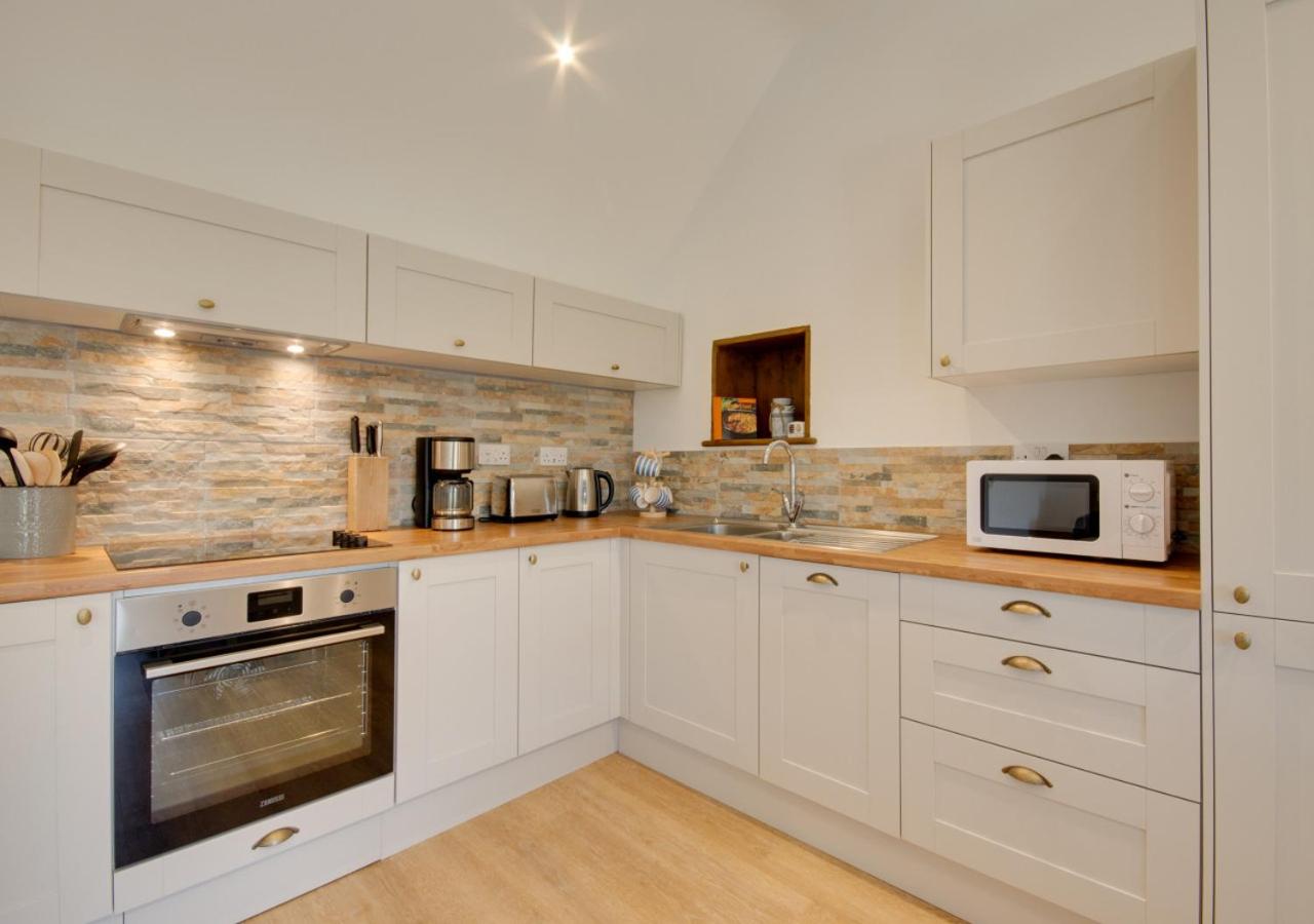 1 Bed in Porthleven oc-p00898