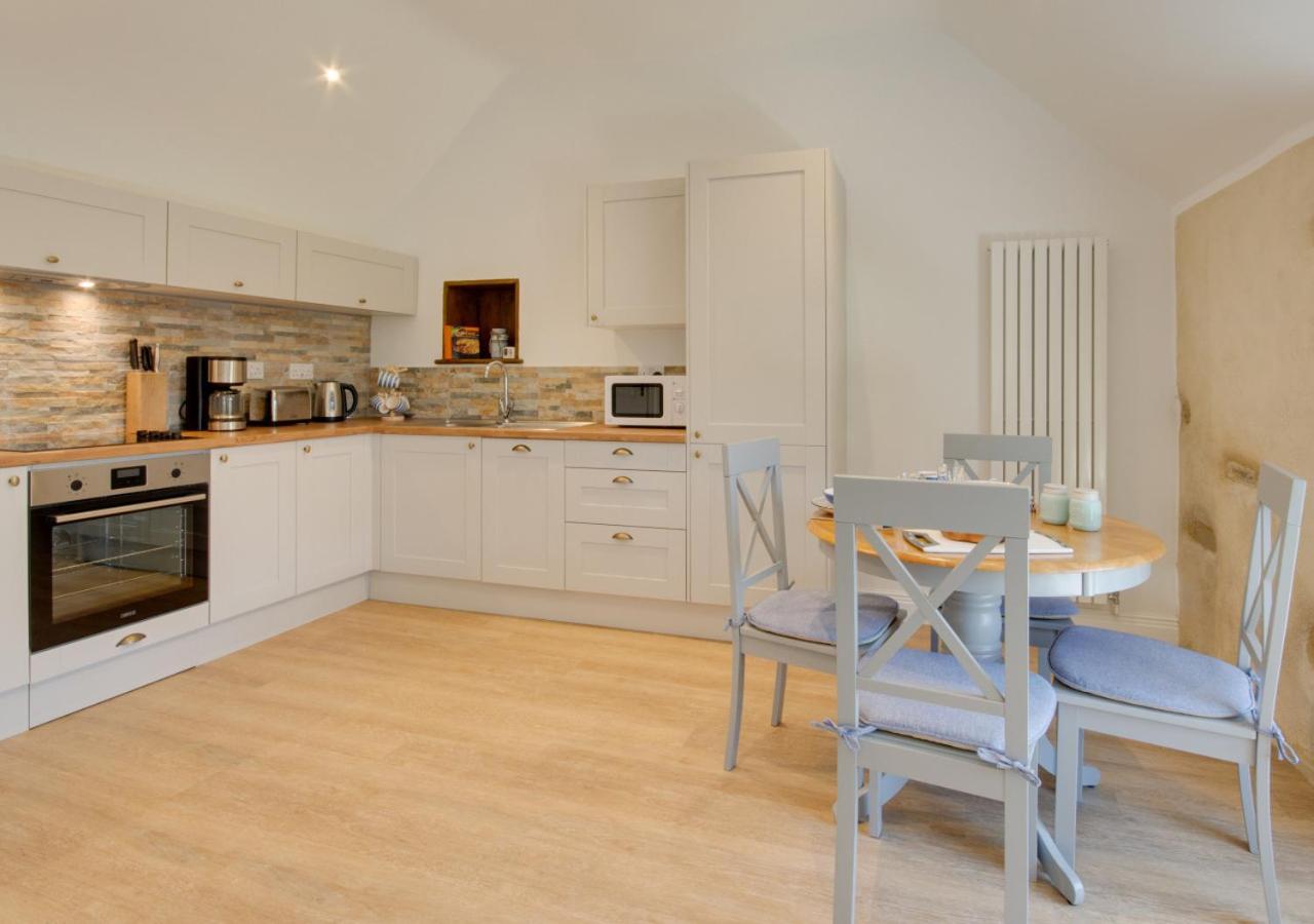1 Bed in Porthleven oc-p00898