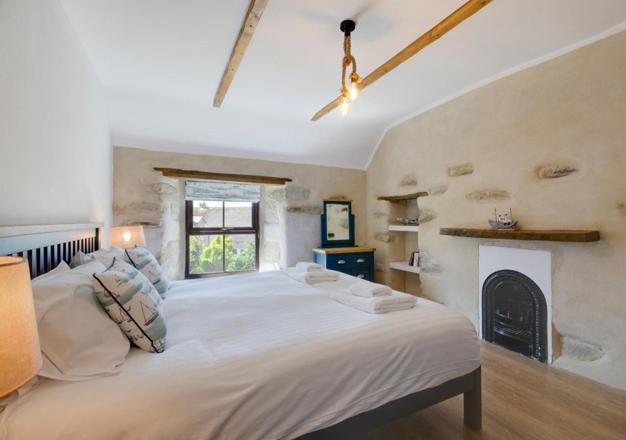 1 Bed in Porthleven oc-p00898