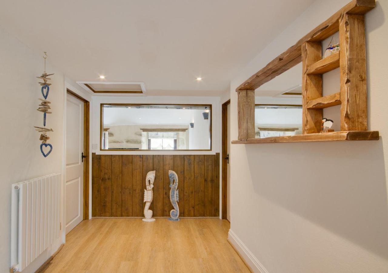 1 Bed in Porthleven oc-p00898