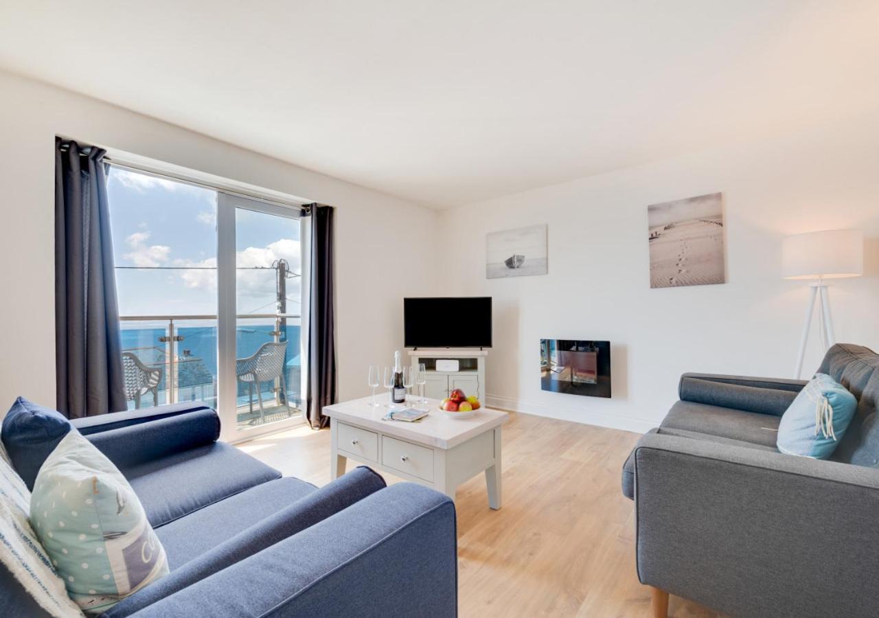 2 Bed in Porthleven oc-p00972