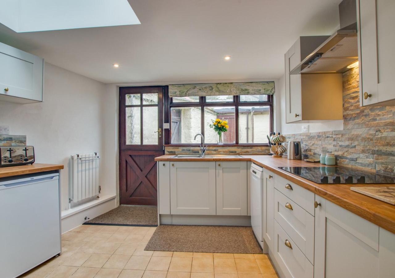 2 Bed in Porthleven oc-p00897