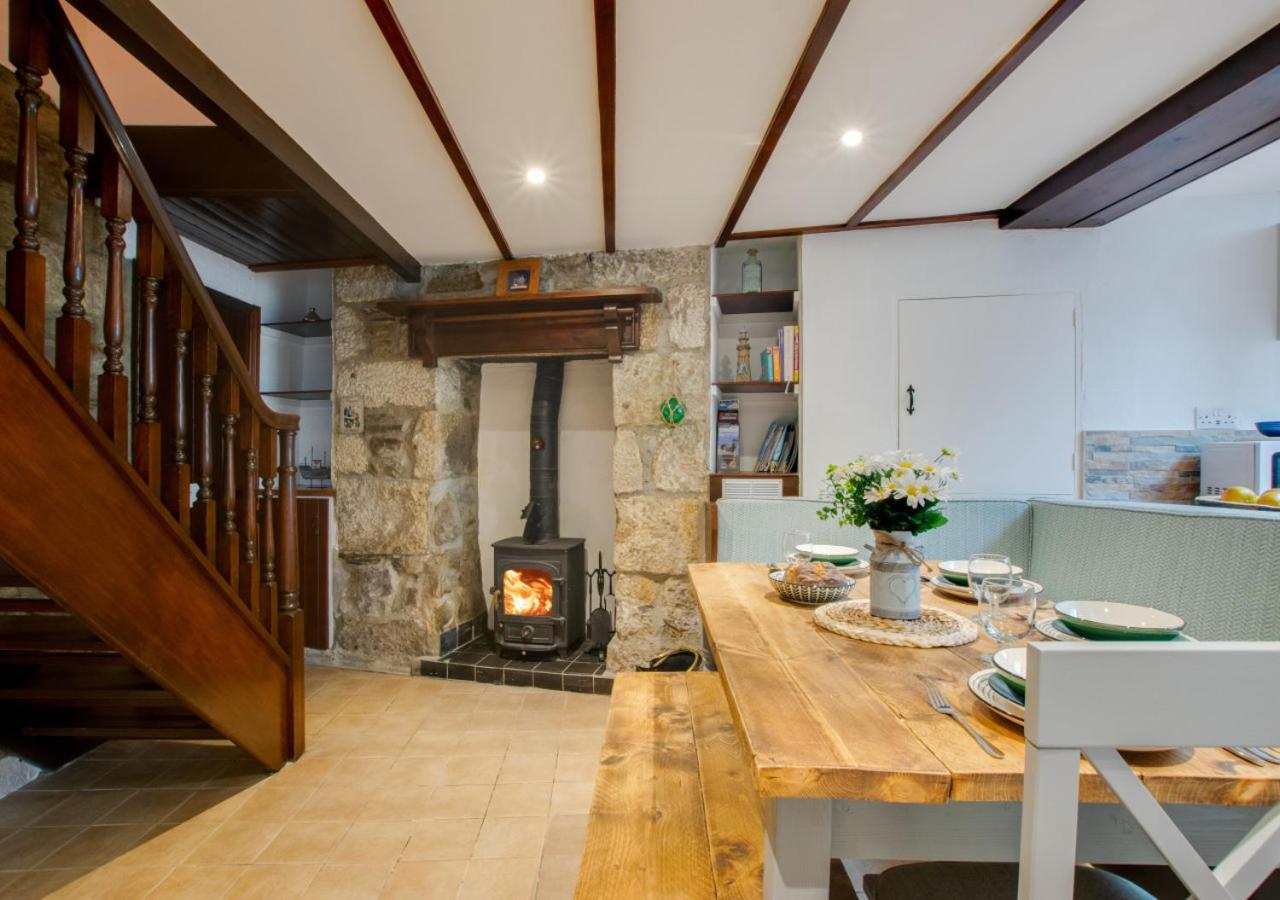 2 Bed in Porthleven oc-p00897