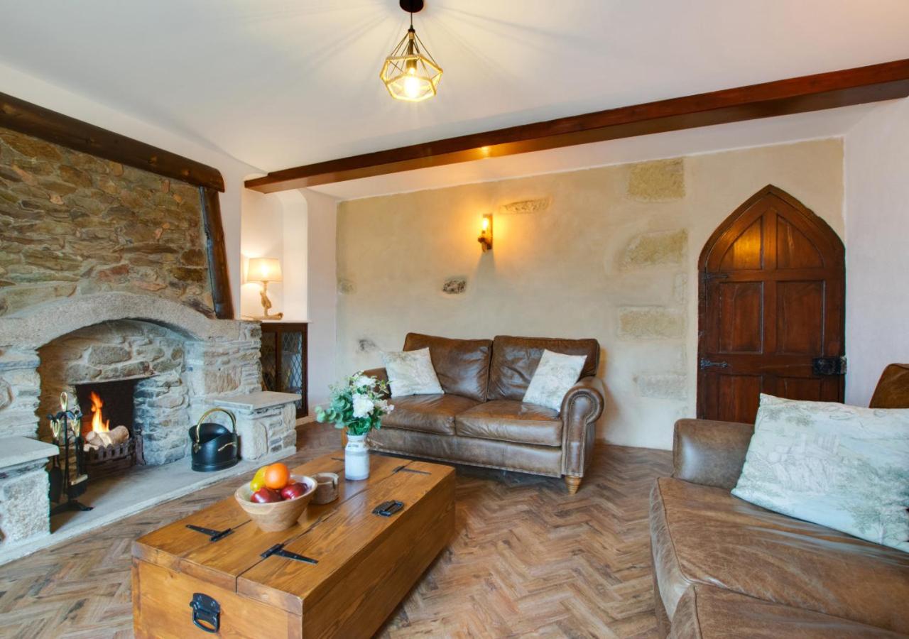 2 Bed in Porthleven oc-p00897