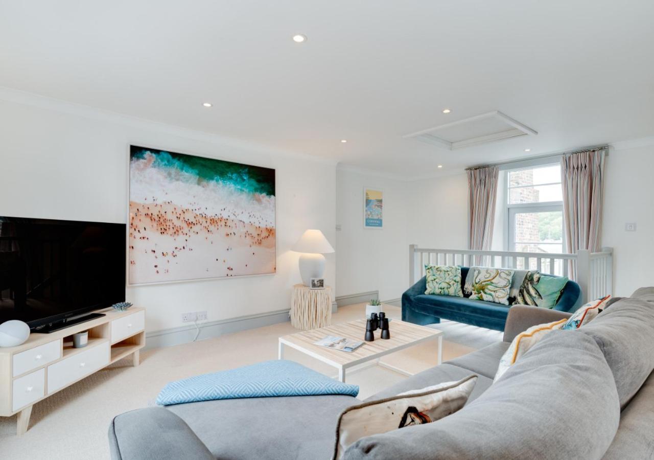 2 Bed in Fowey oc-pont view 2