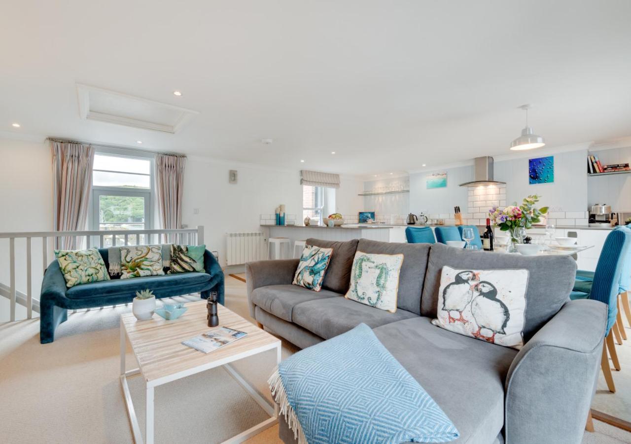 2 Bed in Fowey oc-pont view 4