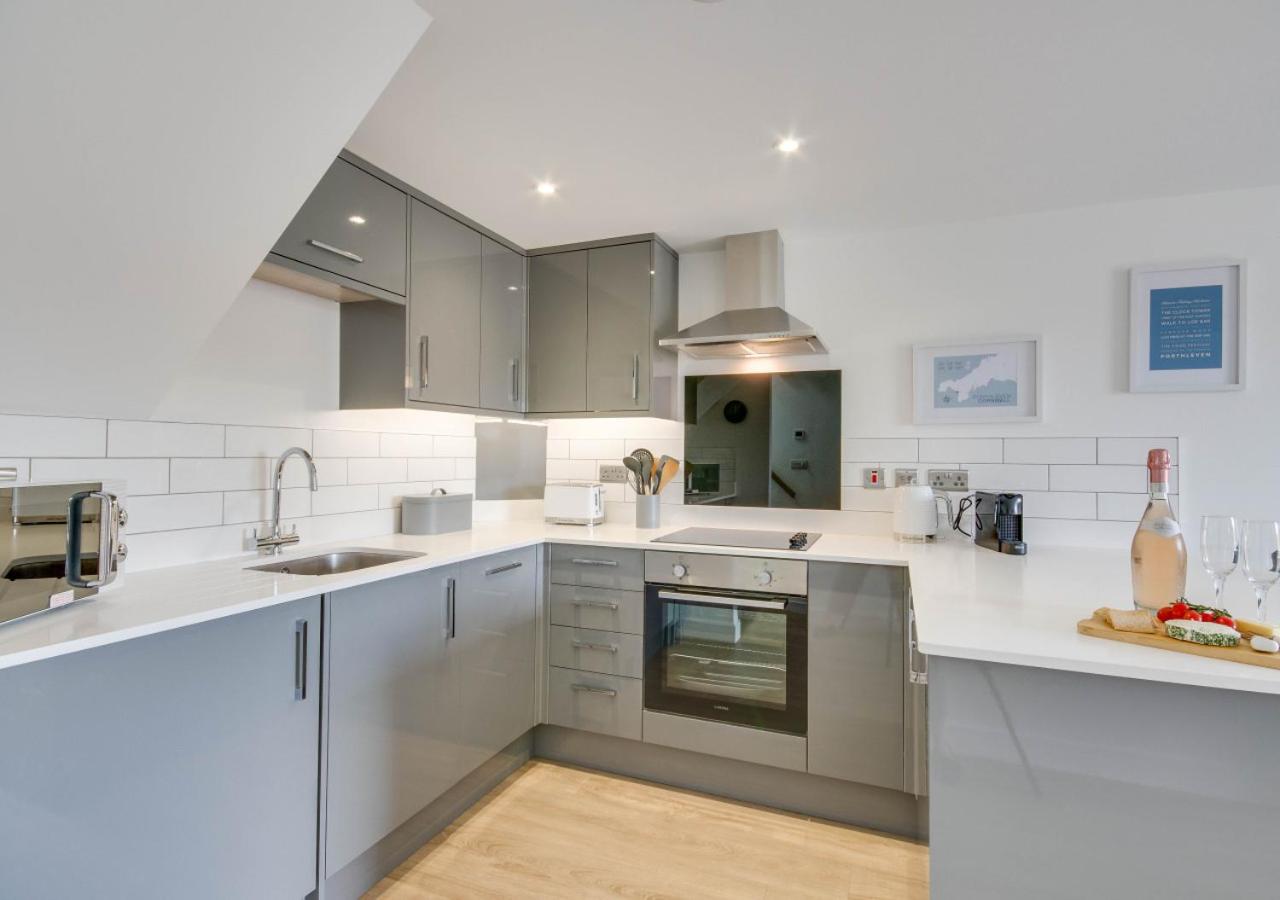 1 Bed in Porthleven oc-portb