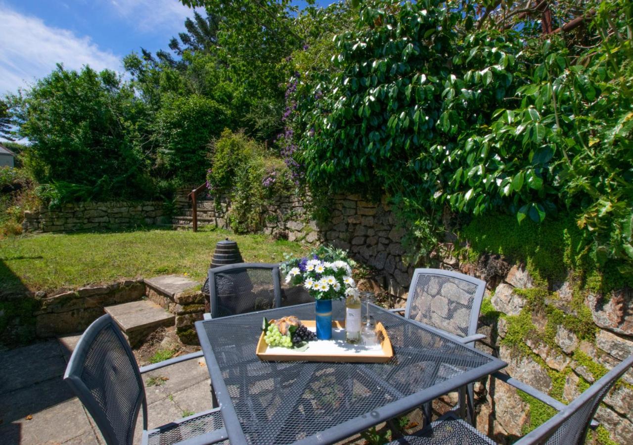 3 Bed in Mousehole oc-tamris