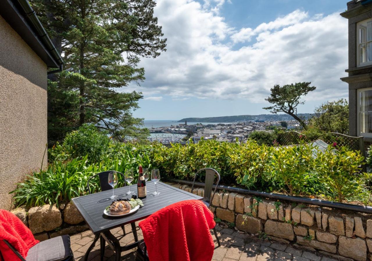 2 Bed in Penzance oc-trevid