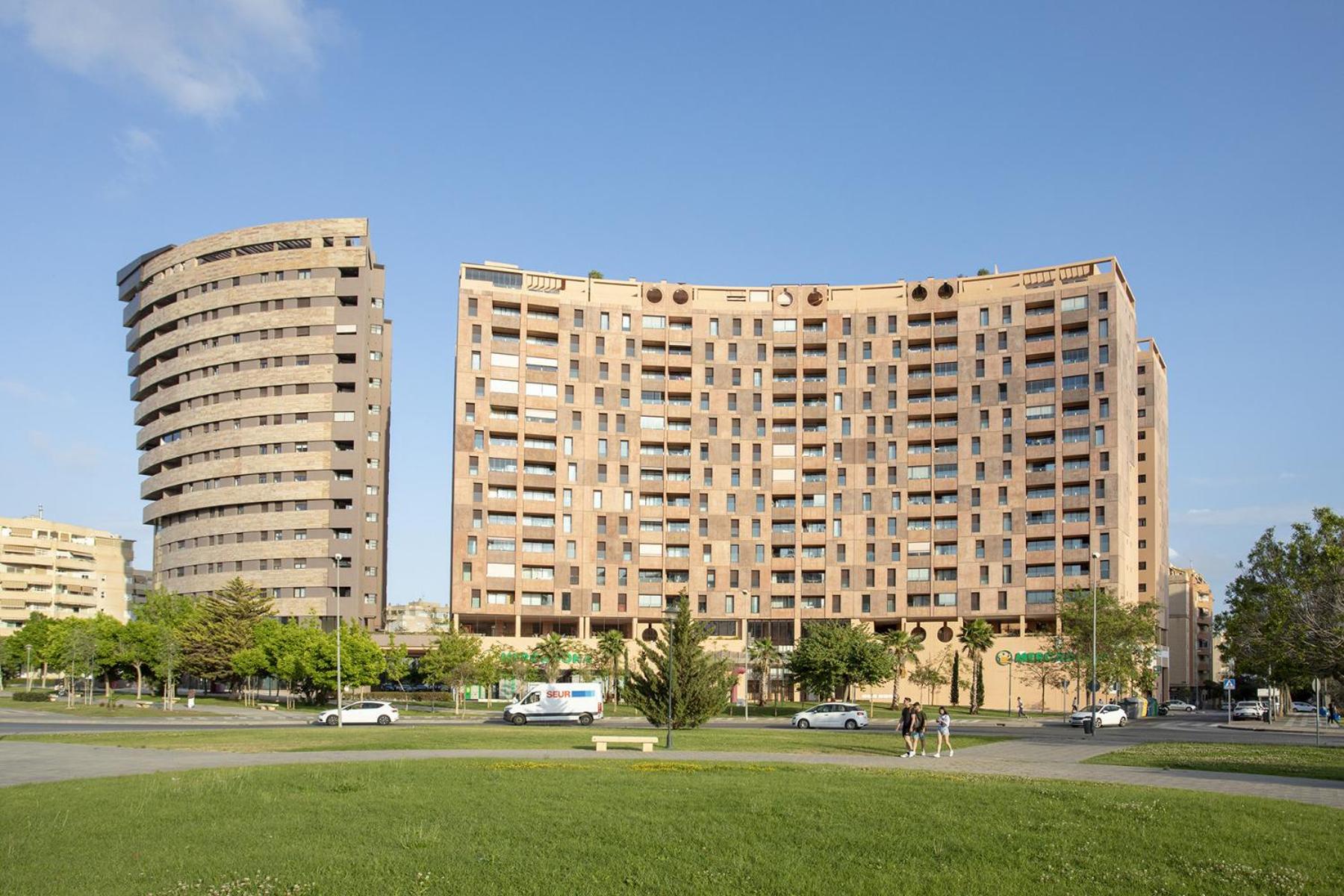 -MalagaSunApts-SkyGarden Teatinos Pool Playground