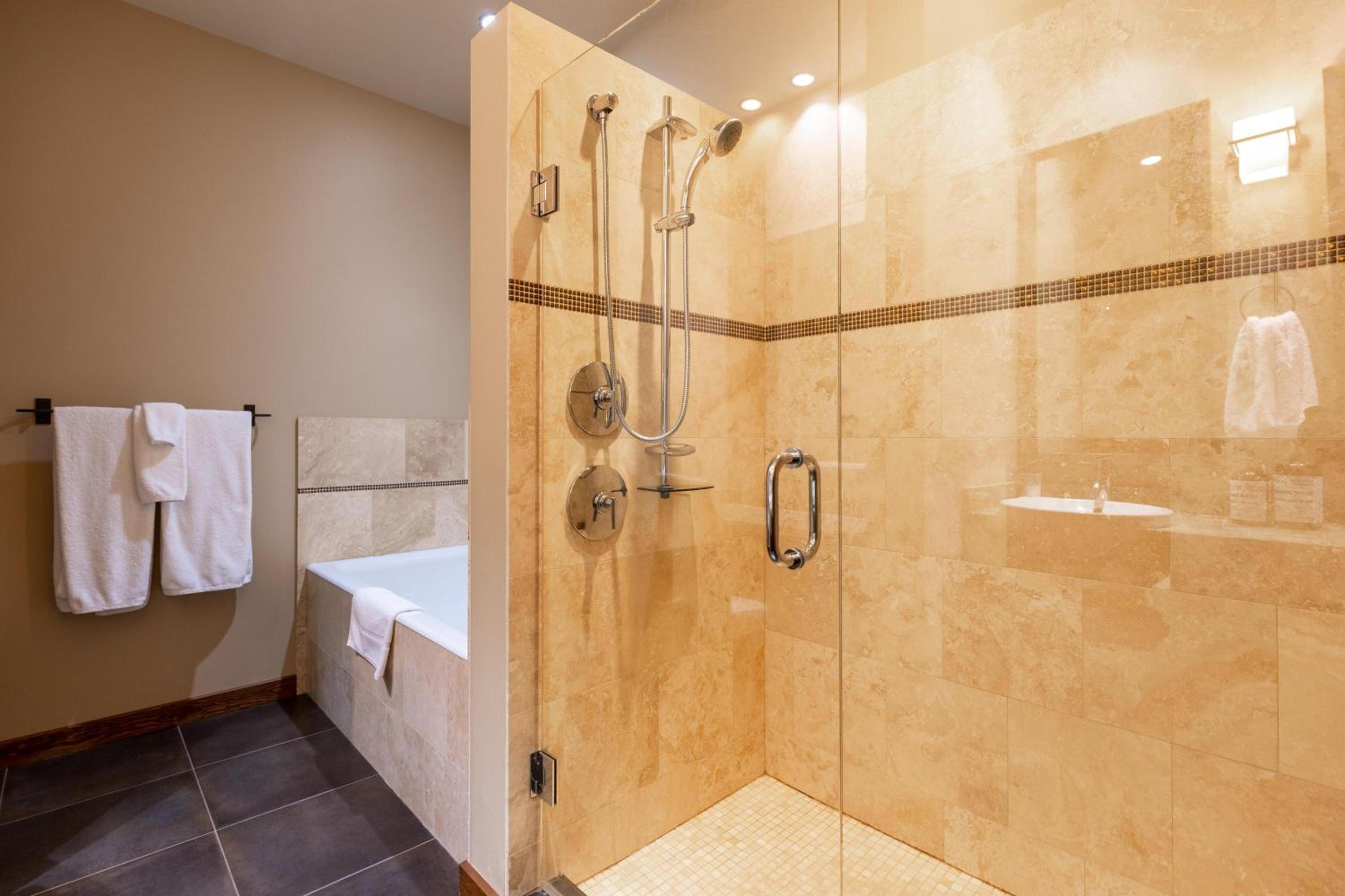 Luxurious 901 Condos by Fernie Central Reservations