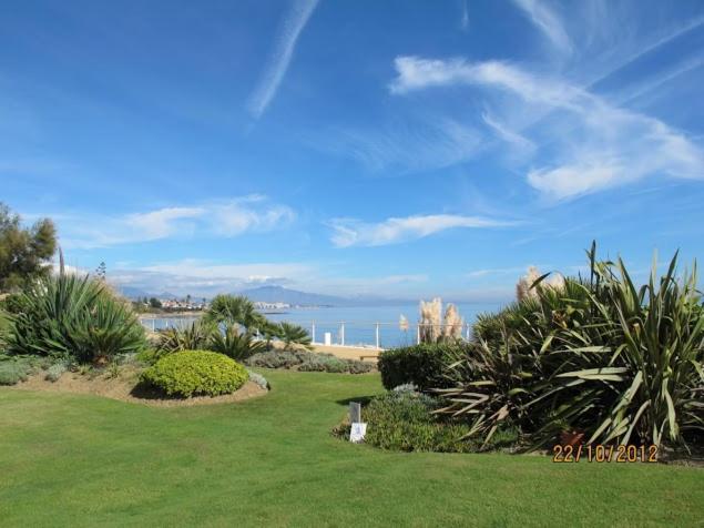Stunning unobstructed 180 degree sea view apartment with 100 square meters terrace - Costa del Sol - Estepona view 2