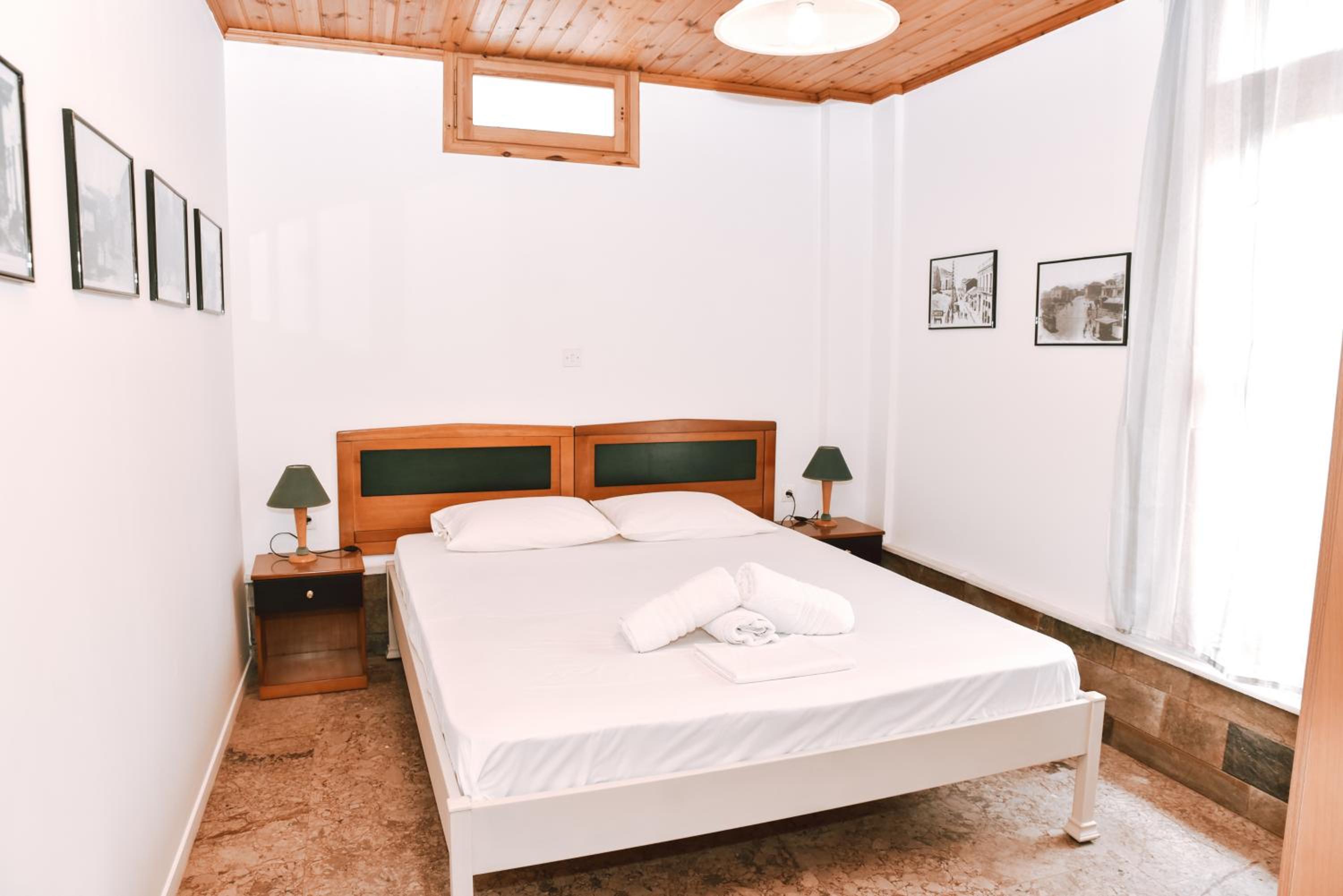 Barreira Beachfront Room 1
