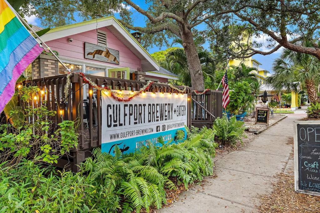 Quaint Gulfport Beach Bungalow