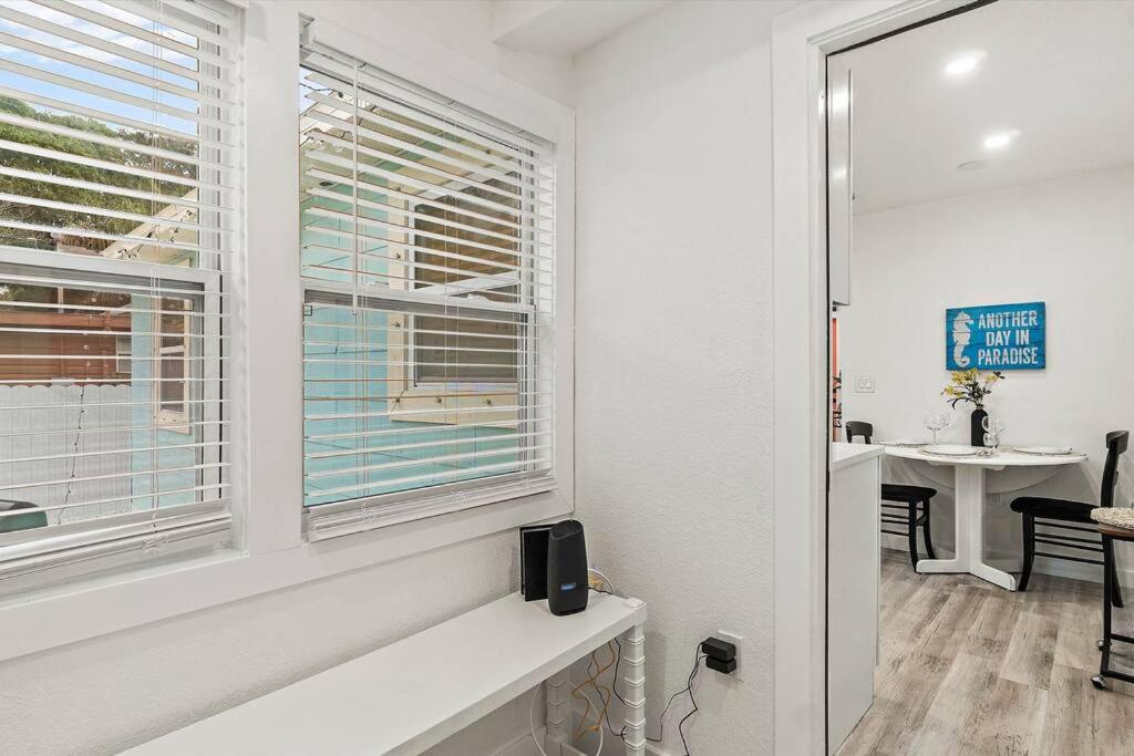 Quaint Gulfport Beach Bungalow