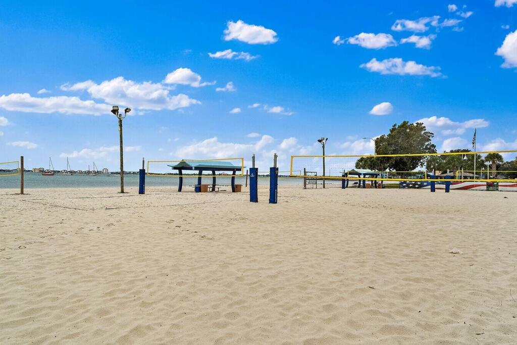 Quaint Gulfport Beach Bungalow