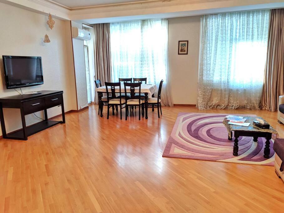 Spacious and modern apartment in the city