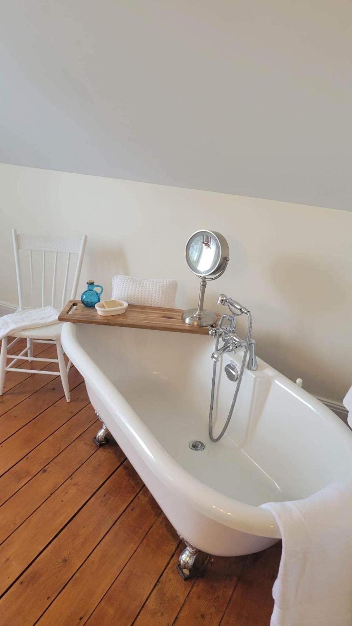 Clinton Pond Bed and Breakfast
