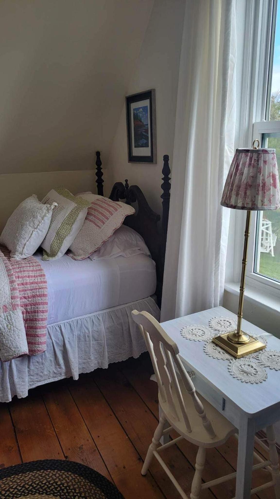 Clinton Pond Bed and Breakfast