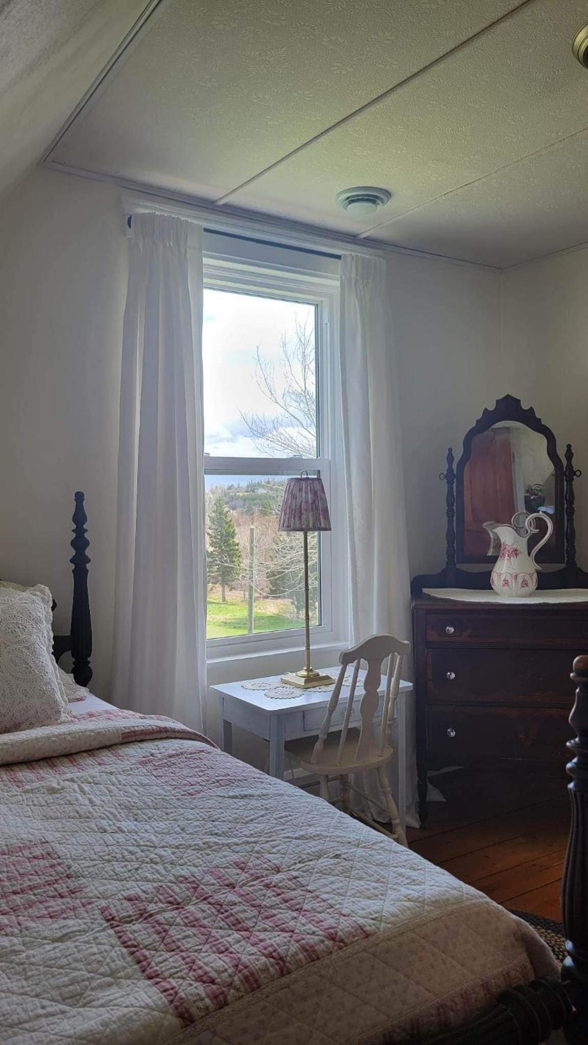 Clinton Pond Bed and Breakfast
