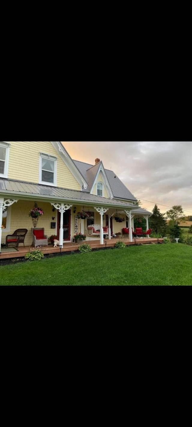 Clinton Pond Bed and Breakfast