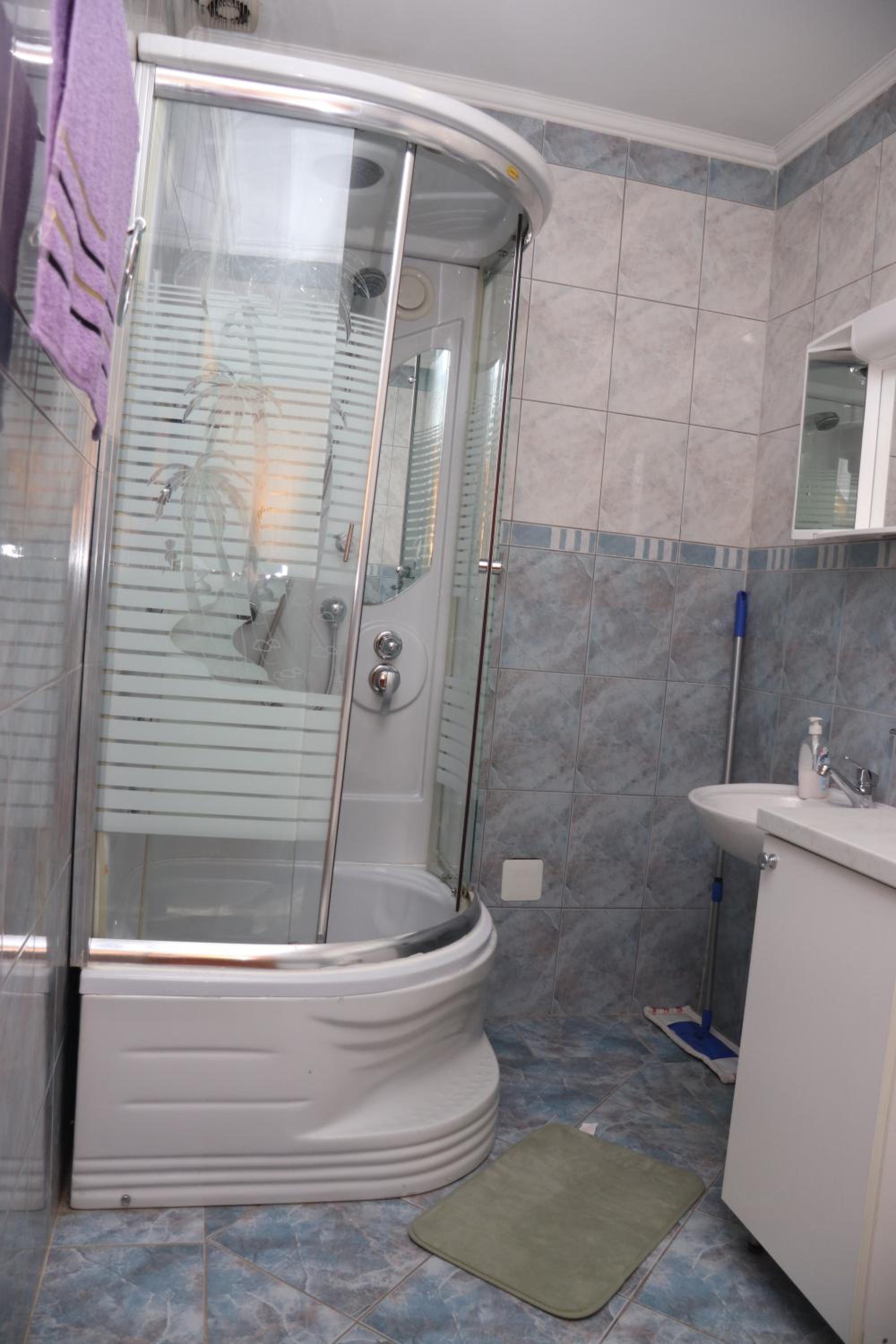Apartman NAOMI