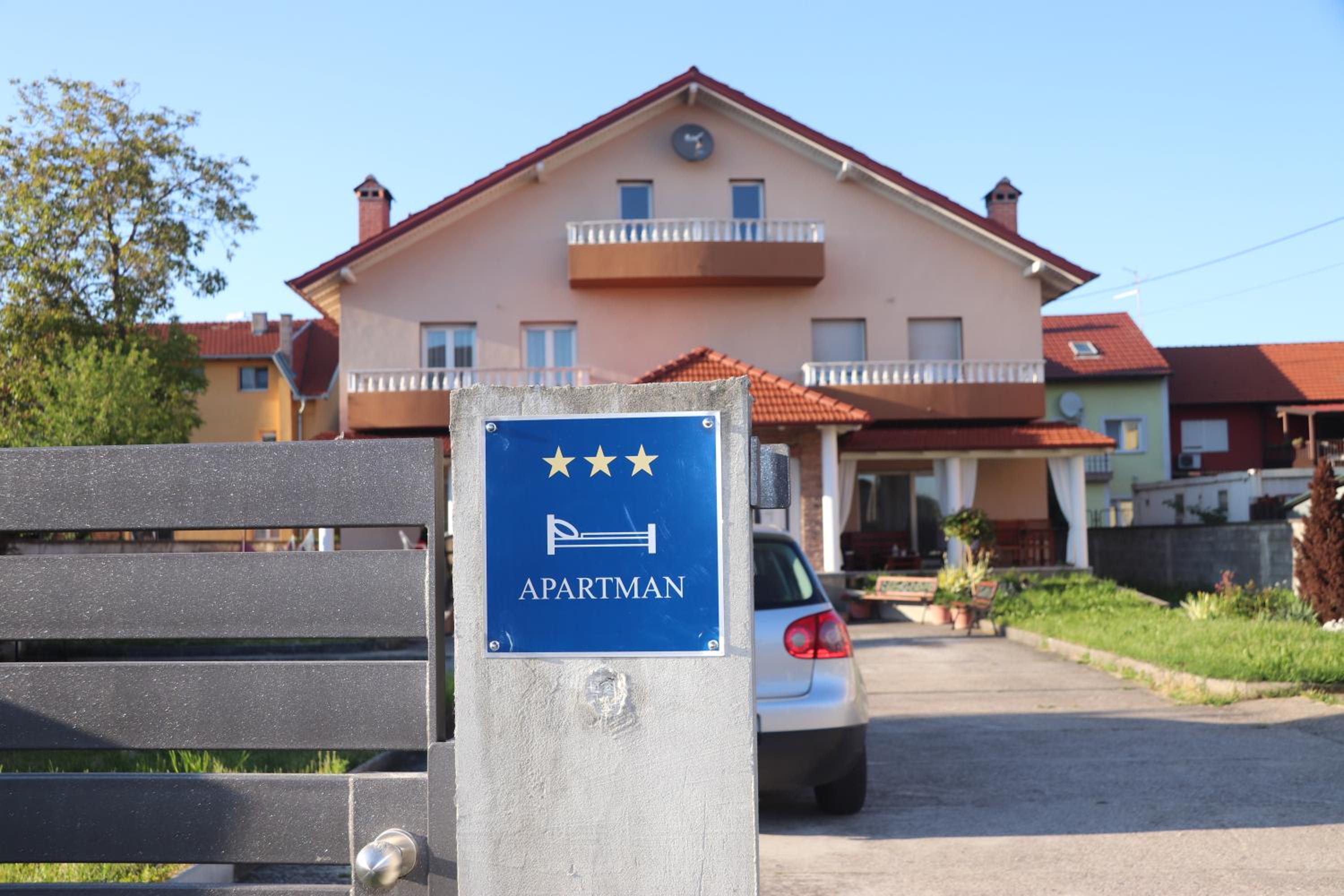 Apartman NAOMI
