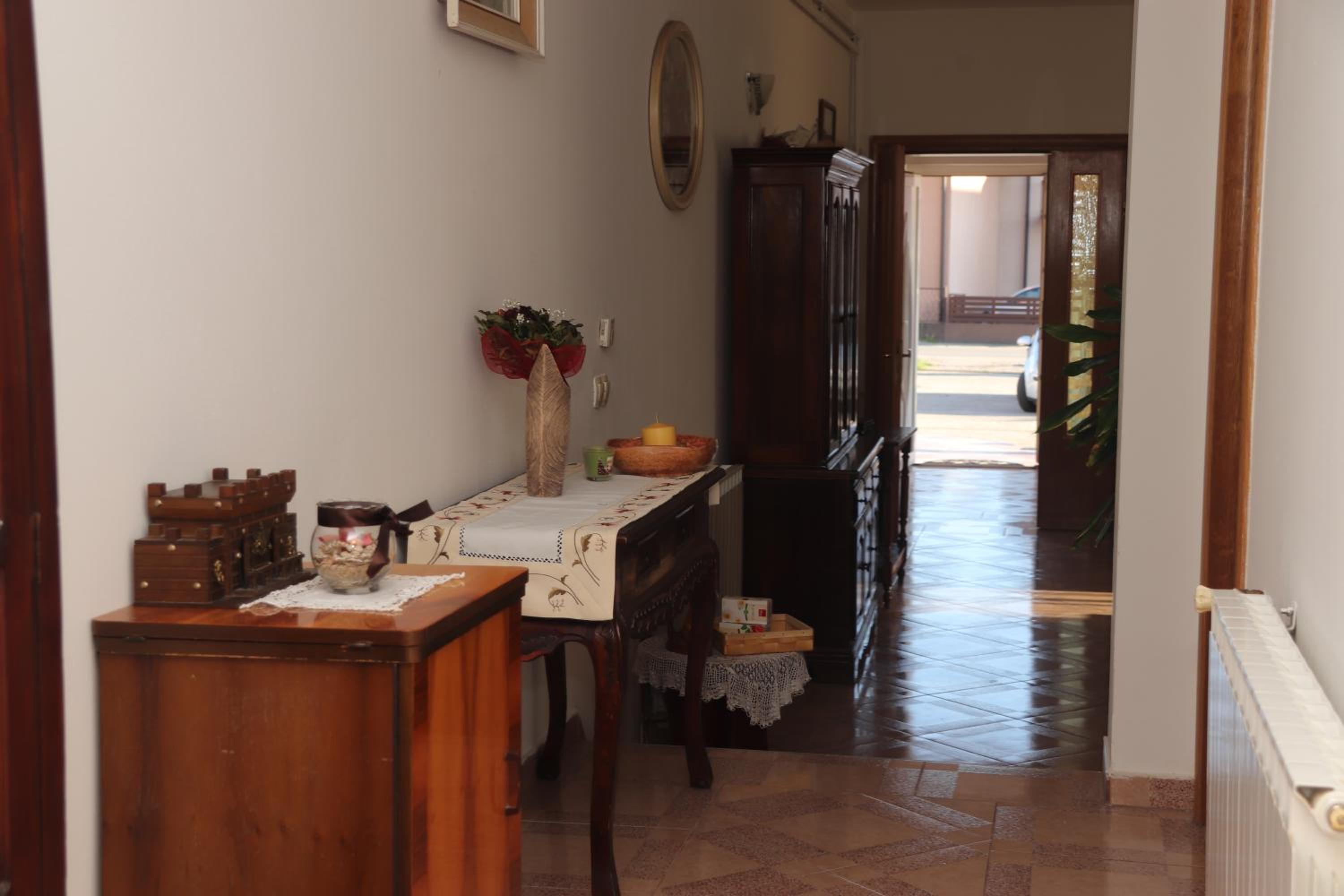 Apartman NAOMI
