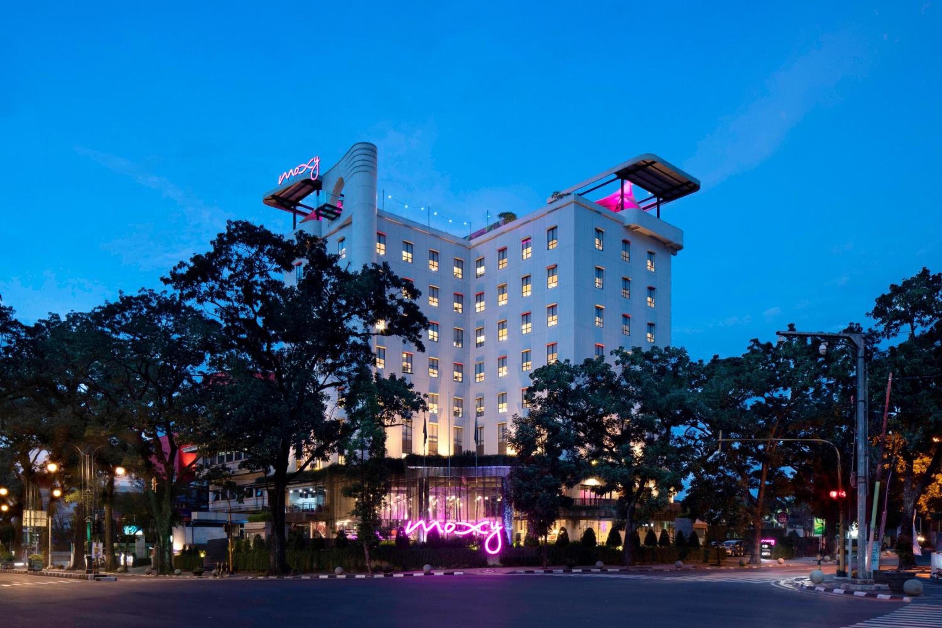 Hotel MOXY Bandung - Image 1