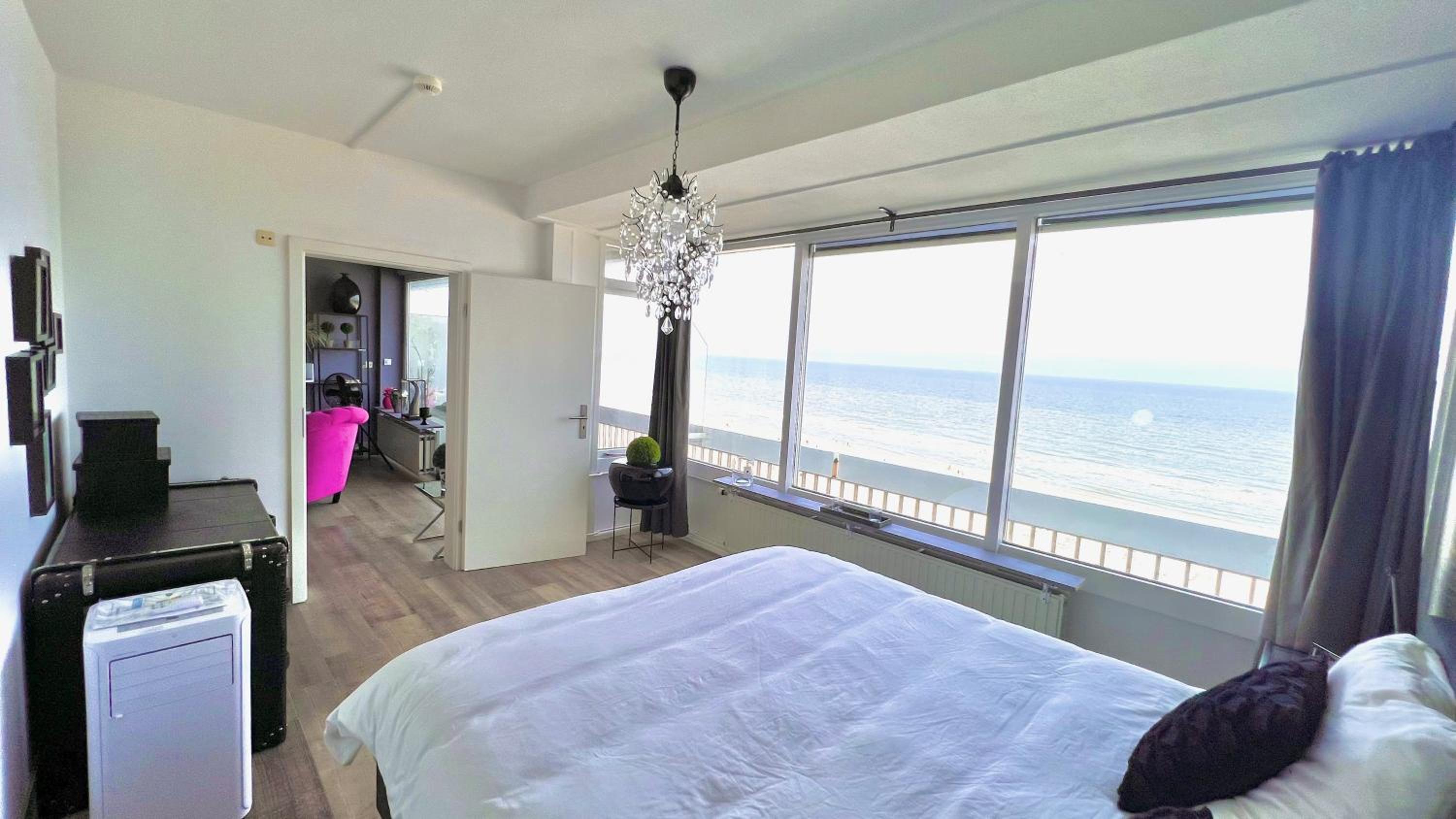 Ocean BreezeApartment: WakeUp 2 Sound of the Waves view 4
