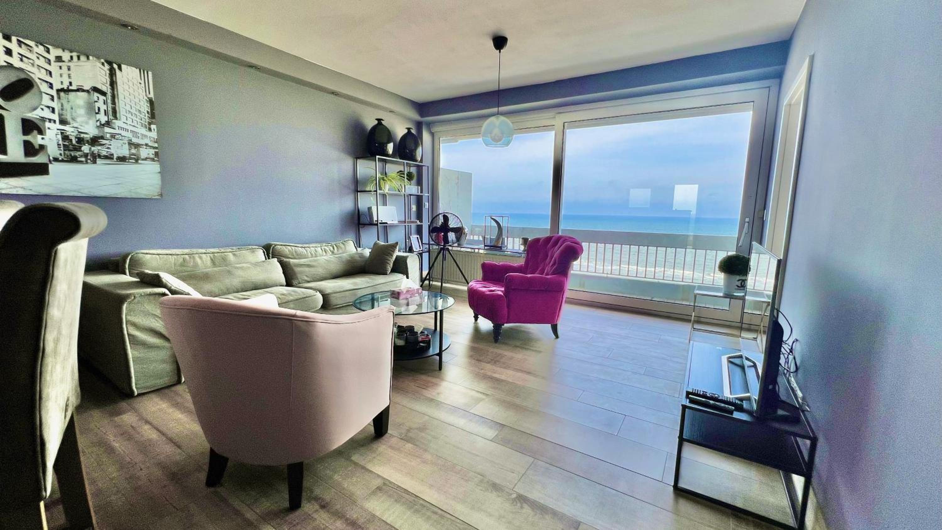 Ocean BreezeApartment: WakeUp 2 Sound of the Waves view 3
