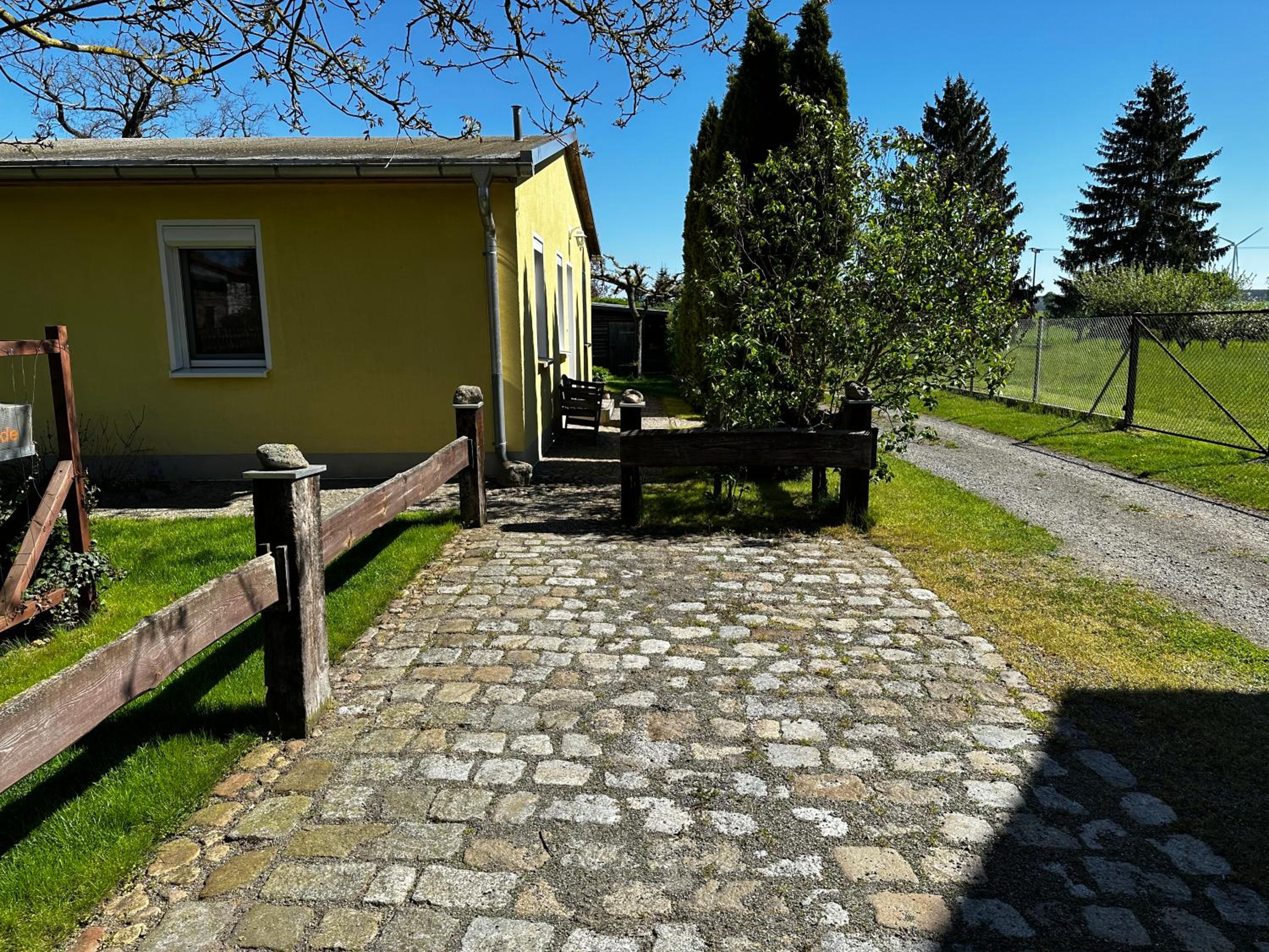 Klättes Ferienwohnung mit Garten