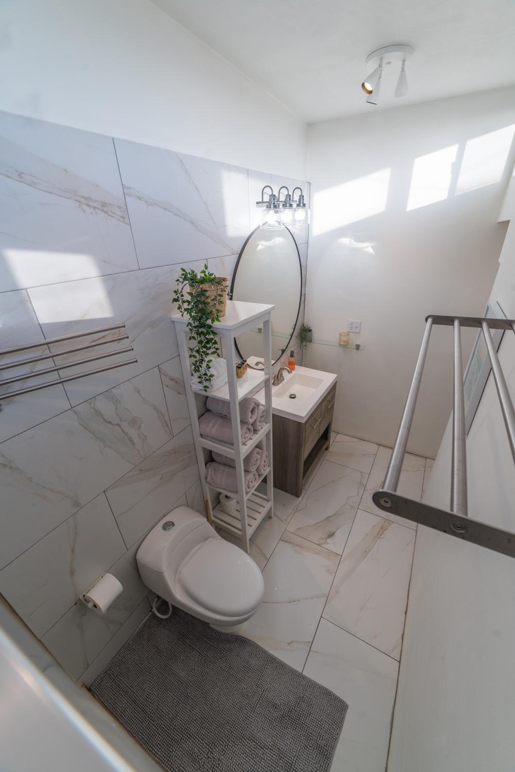 Ensenada Vacations - CASA MARIA - BEACHFRONT COTTAGE ON THE SAND - Property Image 9