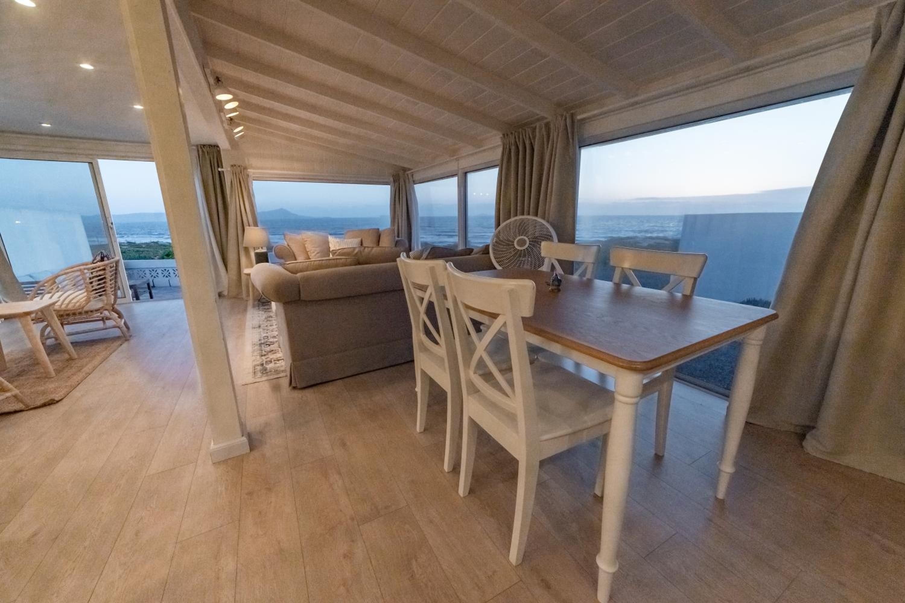 Ensenada Vacations - CASA MARIA - BEACHFRONT COTTAGE ON THE SAND - Property Image 18