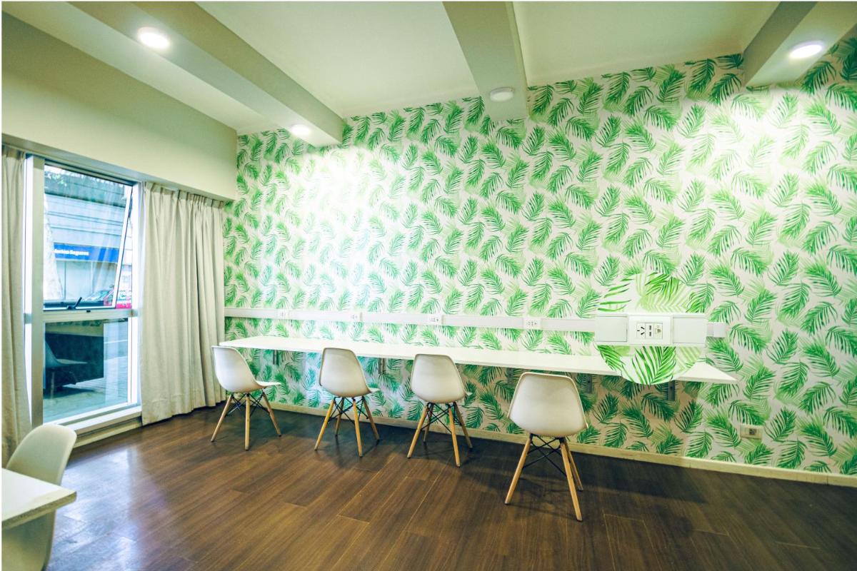 Fuxia Jungle Hostel