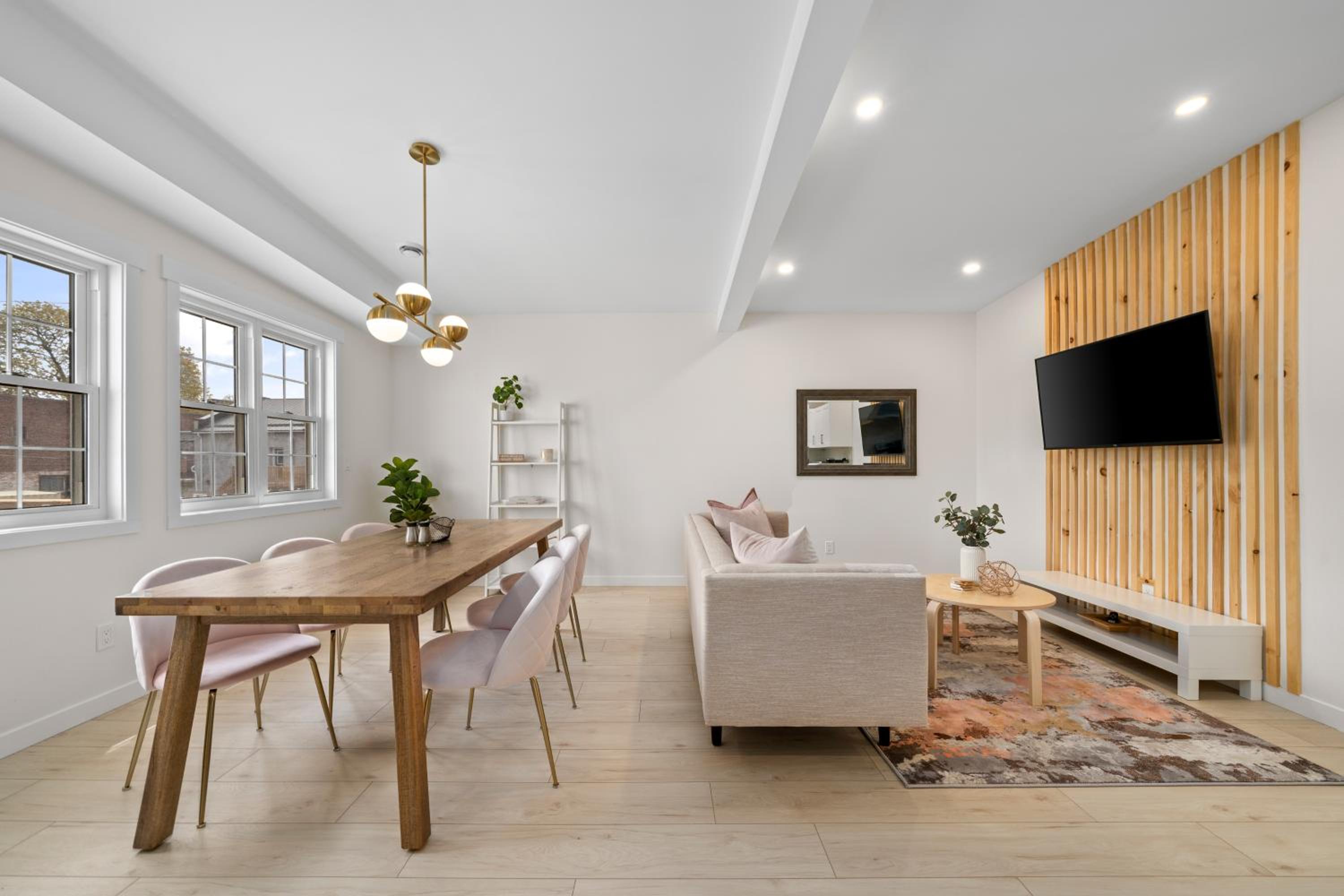Belleville Vacations - The Belvedere:Front Street Flats - Property Image 8
