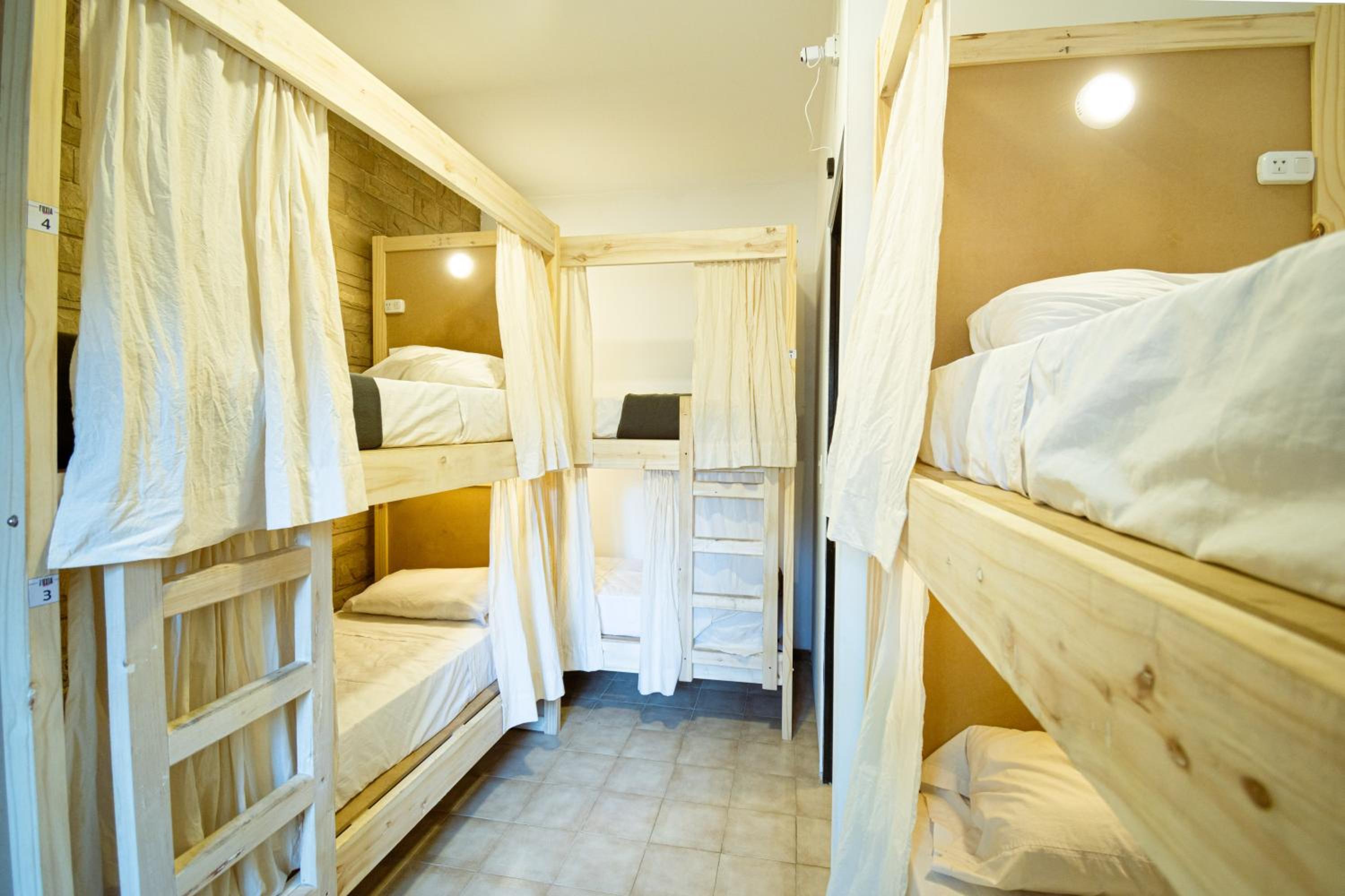 Fuxia House Hostel