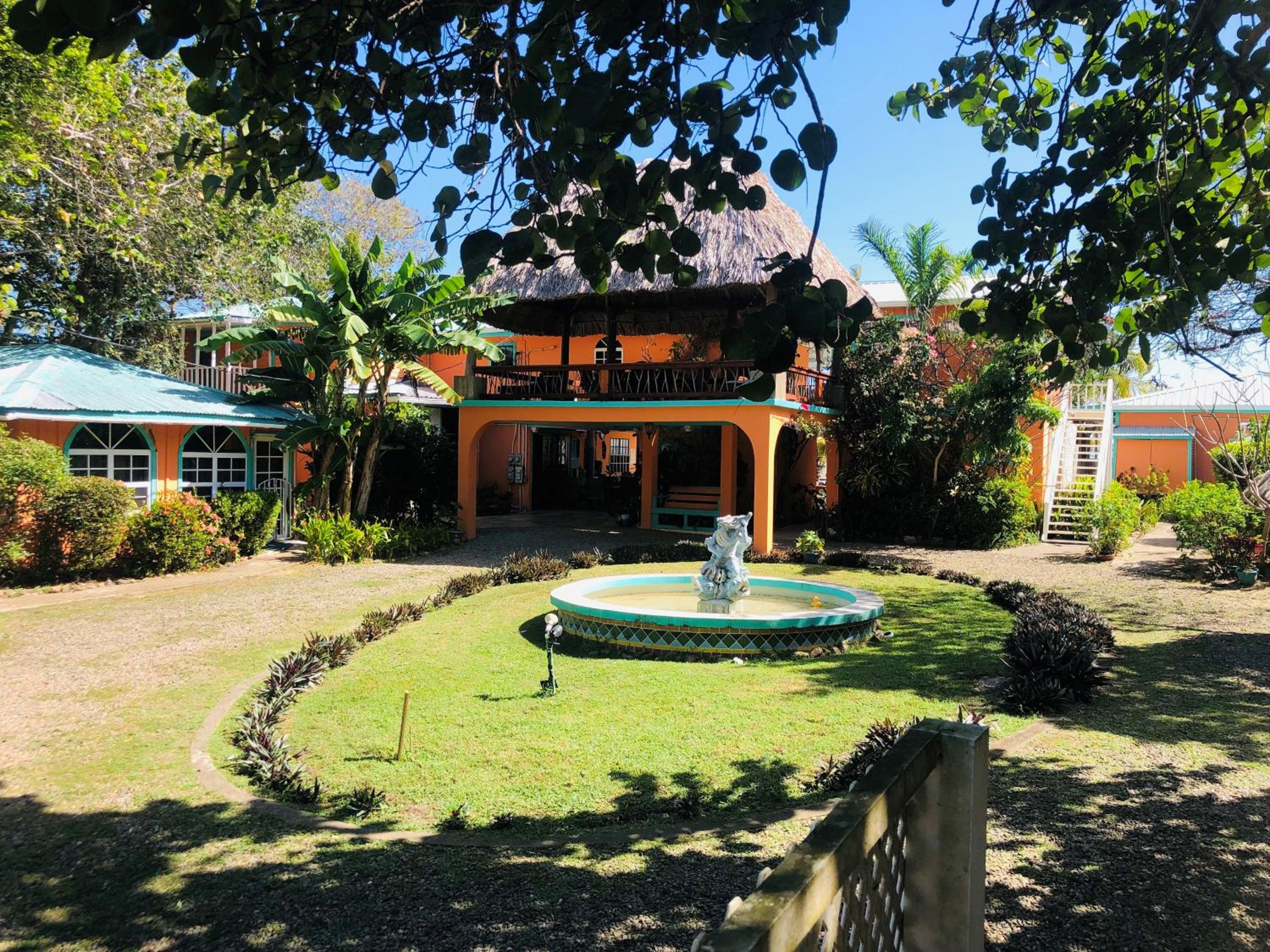 Coral Cove Inn